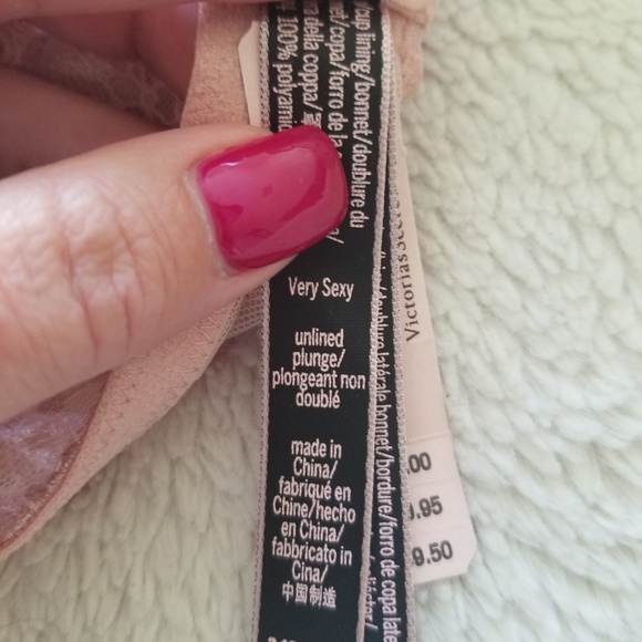 Victoria Secret 34D Bra Very Sexy - Picture 6 of 8